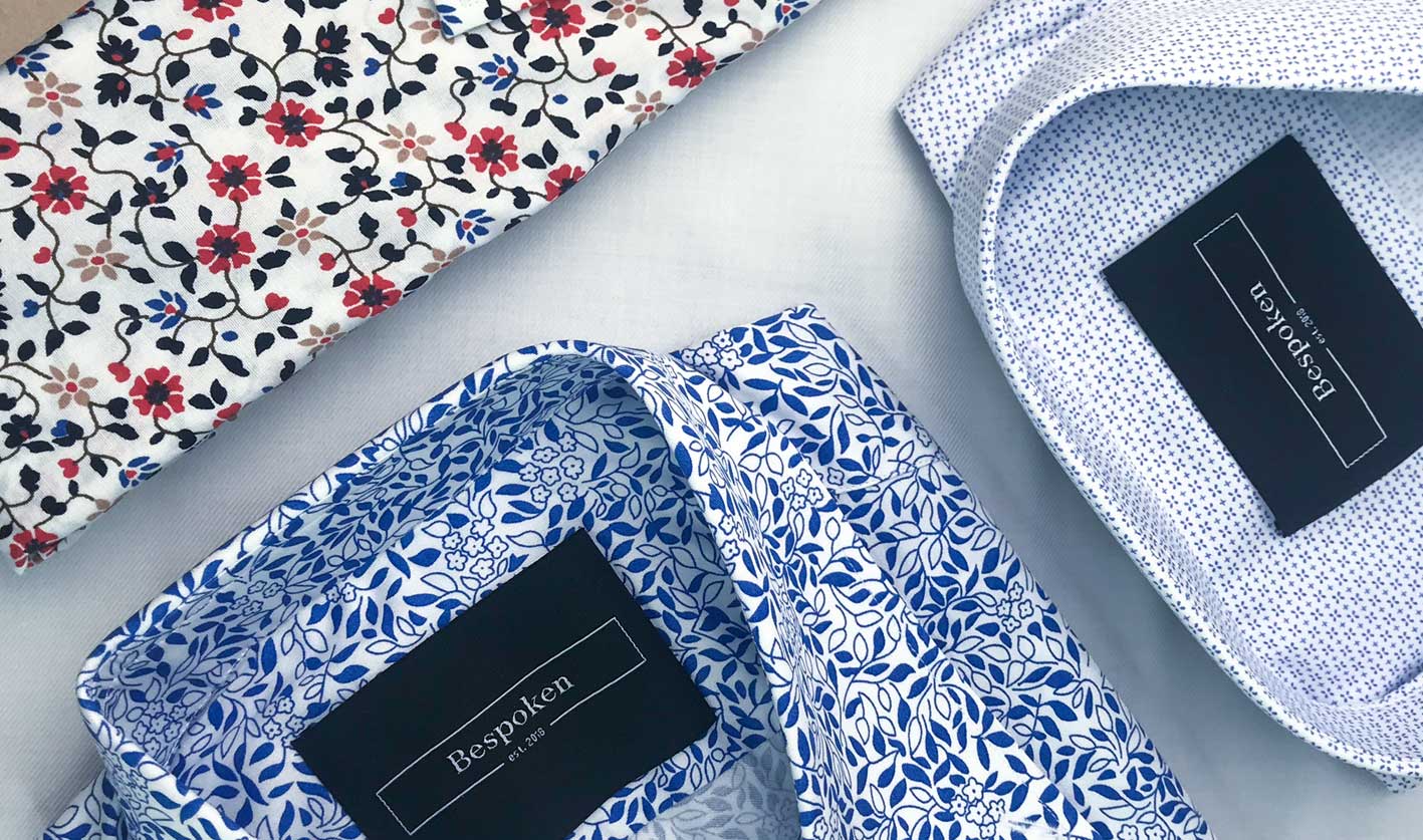 Fotky košilí na míru se štítkem Bespoken